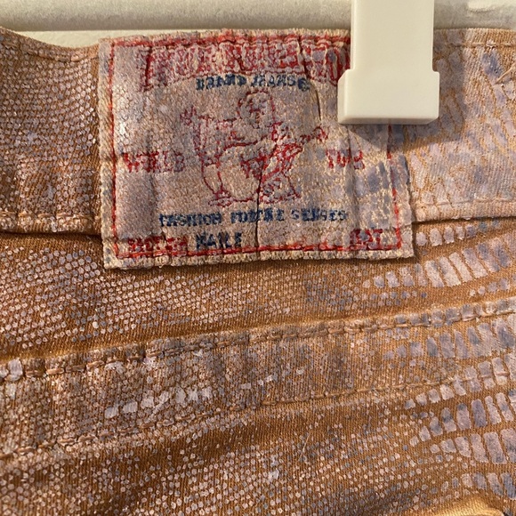 True Religion Halle Pink Coated Snakeskin Skinny Jeans Sz. 27 EUC - Picture 6 of 7